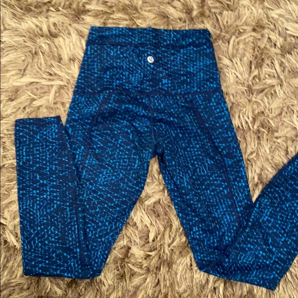 Lululemon - Picture 2 of 4